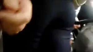 பார்ட்டி பூப்பர் ஆர்கியில் டைட் அப்