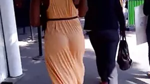 குண்டாக இருக்கும் கணவன் டிஜே லேடியை பகுப்பாய்வு செய்கிறான்!