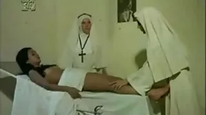 ரிச் பிச் பிபிசிக்கு ஆர்டர் செய்கிறார்