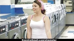 Brazzers: PornHD இல் டெய்லி வூட்டுடன் பேரம் பேசுதல்