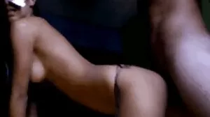 லீனா பால் டெலிவரி பையன்ஸ் டிக் என்று ஆசைப்படுகிறார்