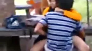 கிளர்ந்தெழுந்த MILF தன் கணவனைப் புணர்கிறது
