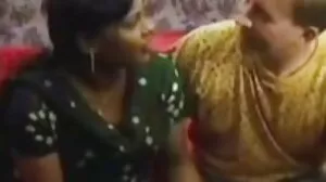 ஆல்-ஸ்டார் லெஸ்பியன் 69 & பூல் டேபிளில் கத்தரிக்கோல்!